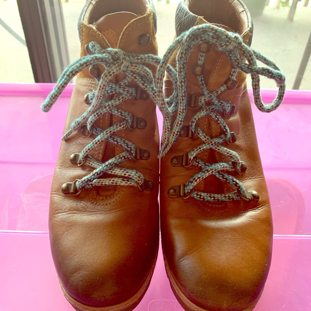Pikolinos one of a kind fall wedge